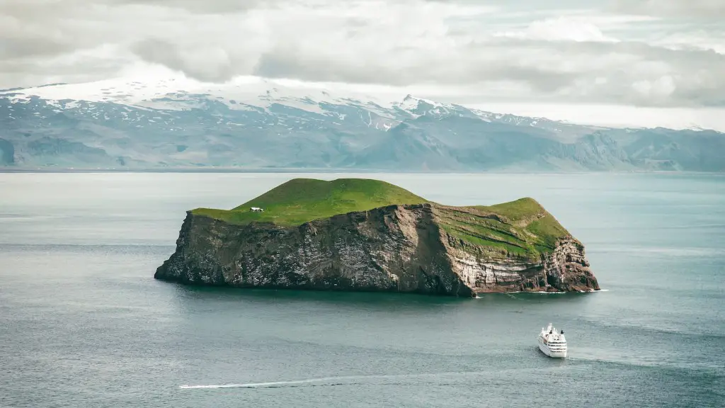 Is emily riedel still on bering sea gold?