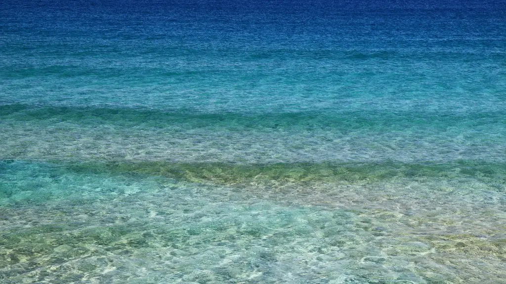 Does the red sea have salt?