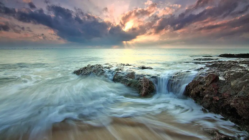 Is red sea a lake?