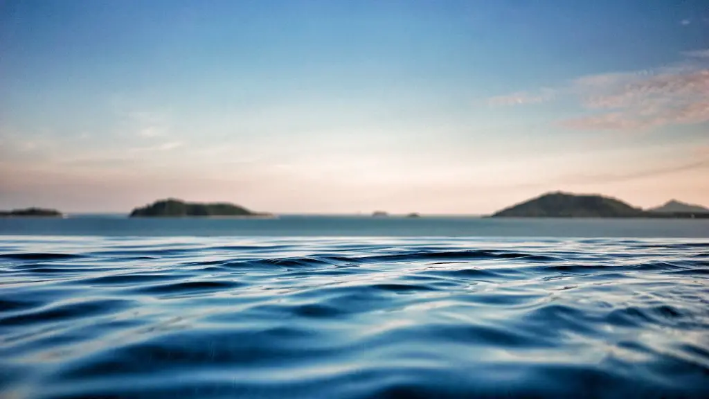 How many israelites crossed red sea?