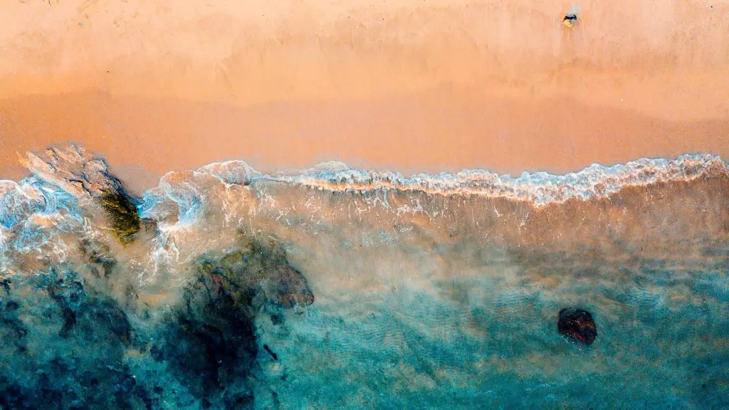 Does red sea have tides?